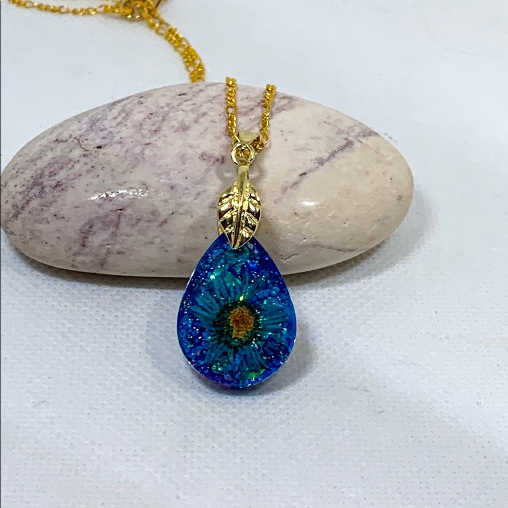 Blue daisy necklace,Real daisy jewelry,daisy gift
